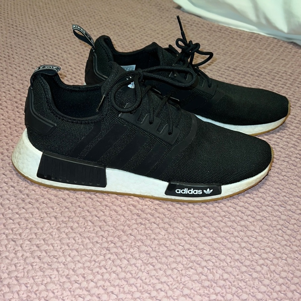 Adidas Tennis Shoes